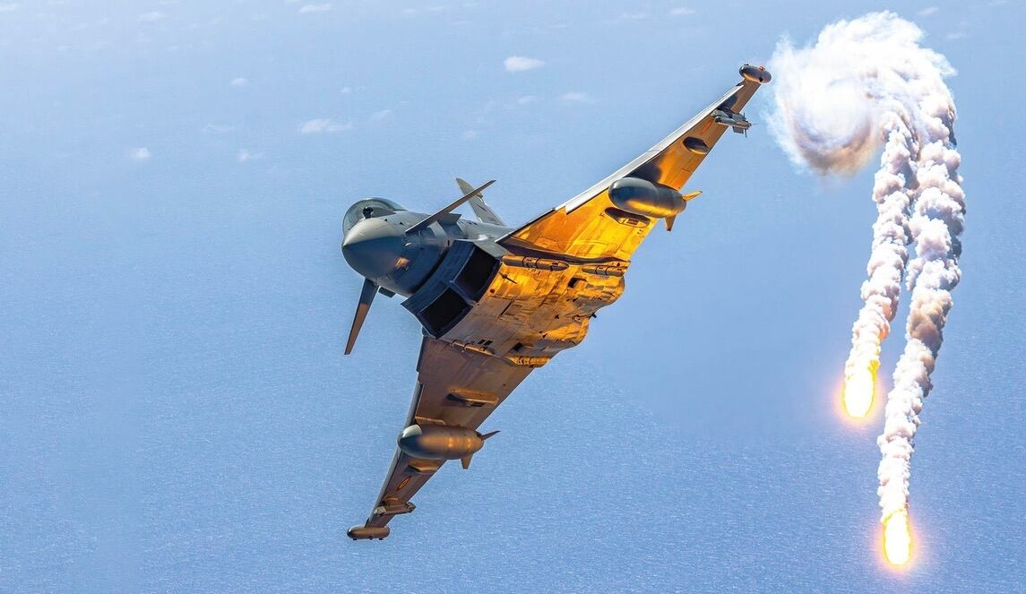 İtalya Eurofighter’a devam dedi